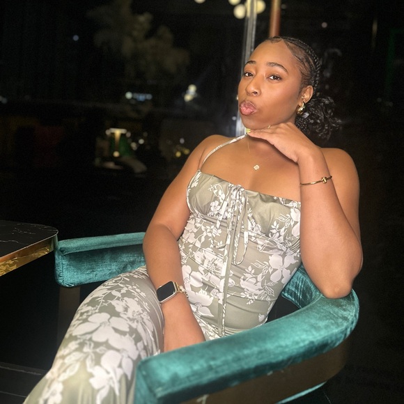 Meet your Posher, Mycah - Picture 2 of 5